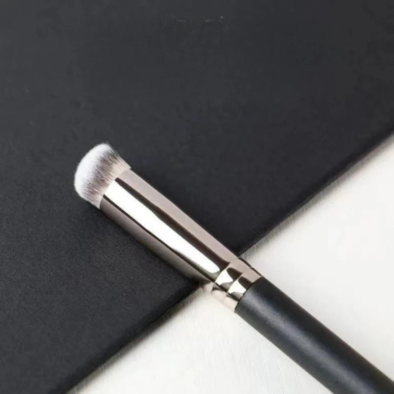 1pc Concealer Brush, Premium Nose Contour Kabuki Blusher Brushes, Flawless Under Eye Dense Face Makeup Brush for Blending Liquid CB DROPSHIPPING