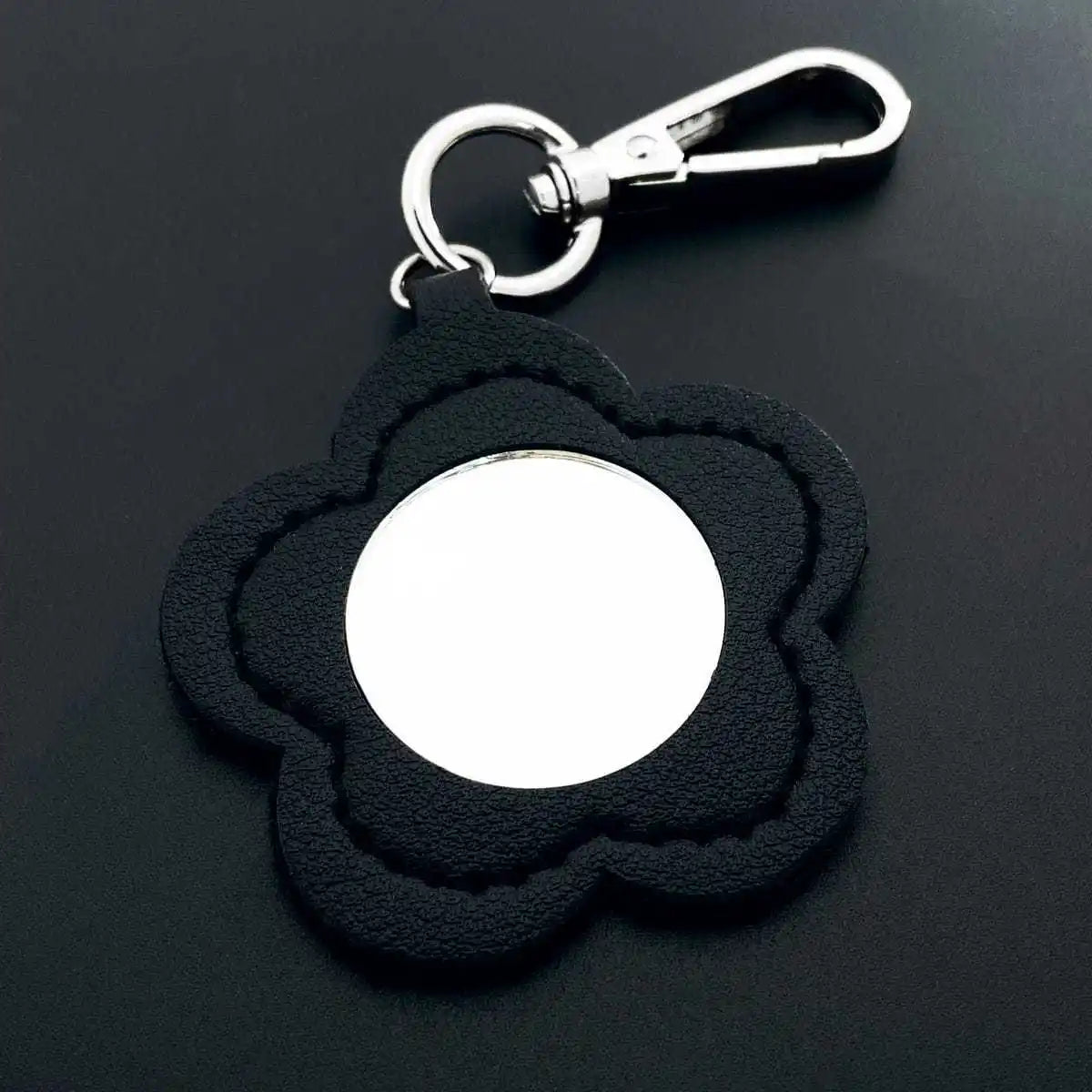 Simple Leather Hanging Keyring Small Mirror Key Chain Ring Bag Pendant for Gift Car Packet Keychain Cute Makeup Flower Shaped