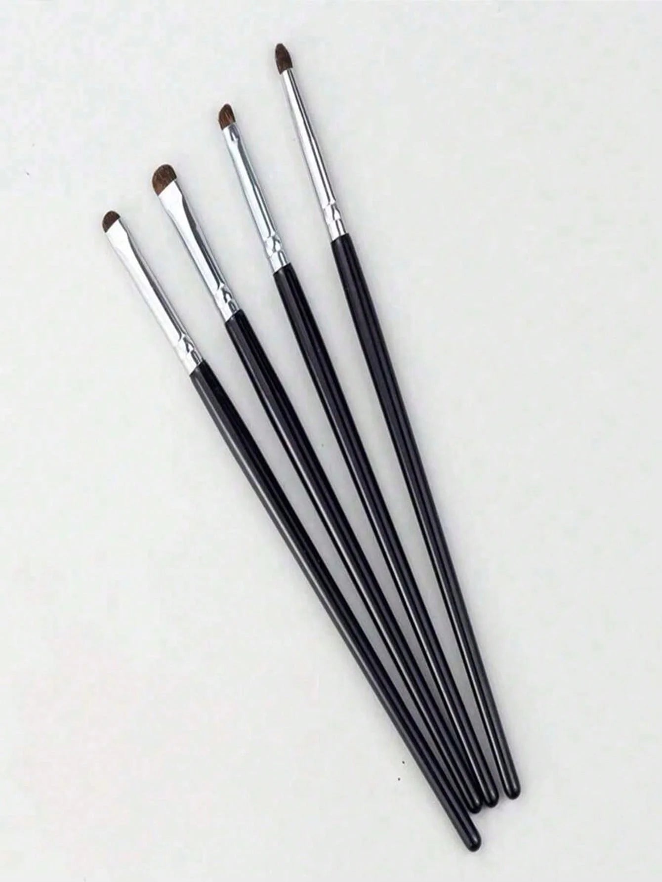 4Pcs Small Eyeshadow Brushes for Fine-Tuning Eye Makeup, Tapered Small Brushes for Highlighting, Fine Detail Blending, and Concealing CB DROPSHIPPING