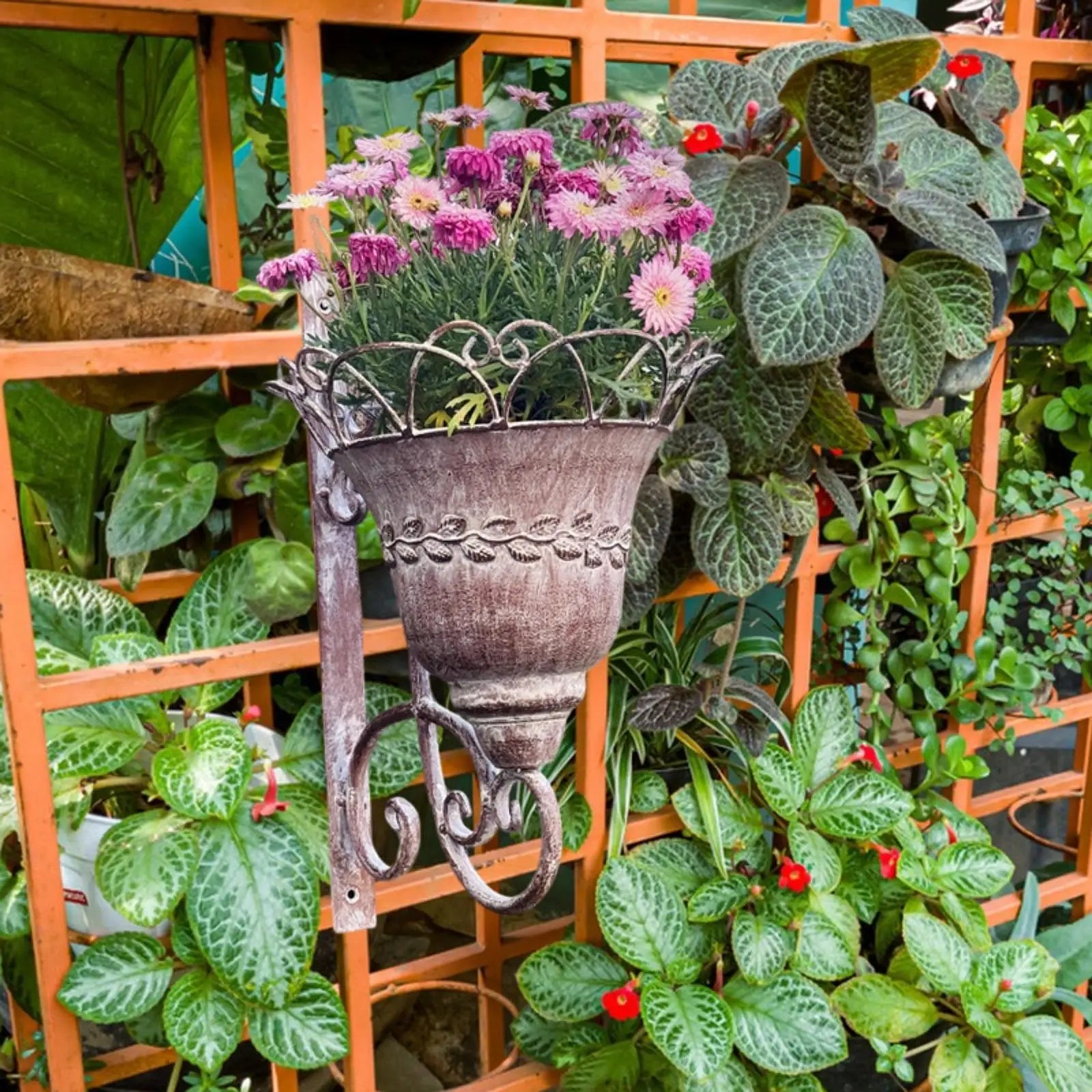 Garden Flower Basket Planter Vintage Style Decorative Ornament Wall Mounted Flower Pot for Indoor Patio Farmhouse Outside Porch