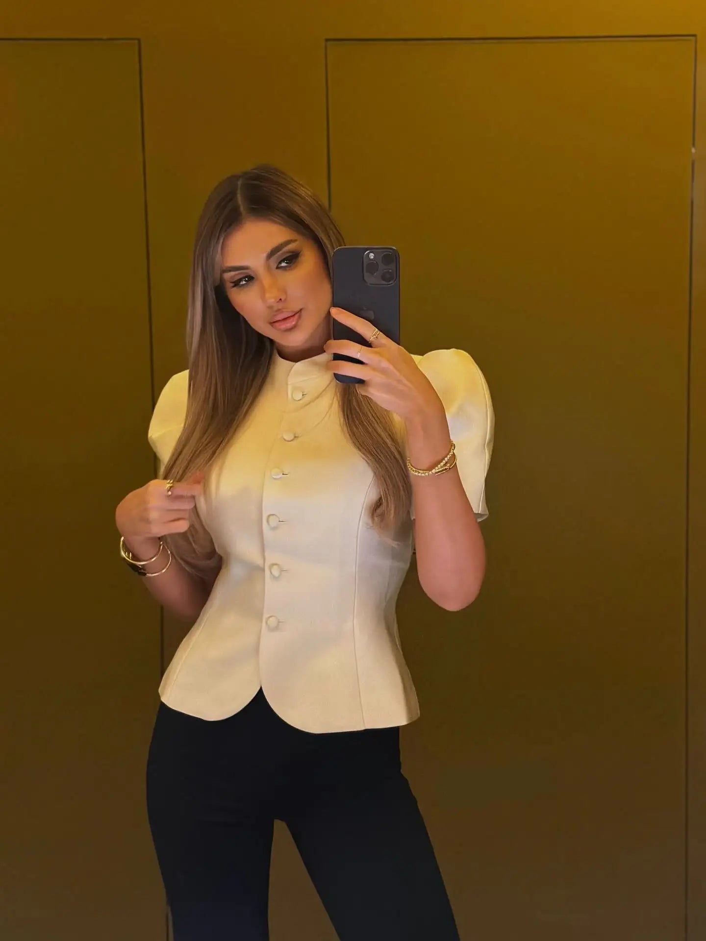 Chic White Lantern Sleeve Shirt Women Solid Stand Collar Stand Collar Slim Shirts Lady Casual Tops Commute Outwear 2026 New
