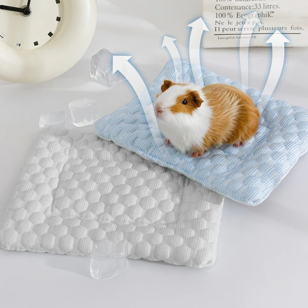 1 PC Summer Cooling Pet Mat Soft Breathable Self-Cooling Blanket Mat for Small Animal Hamster Guinea Pigs Chinchillas Rat Rabbit CB DROPSHIPPING